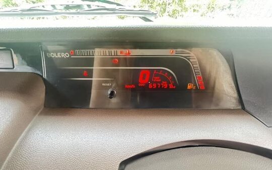 2015 model Bolero ZLX for sale with 70000K KM running, first hand, all documents up to date, priced at 550000/-.