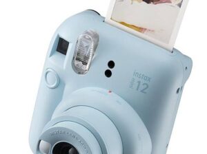 A 5-month-old Fujifilm Instax mini 12 is for sale for 3,000 rupees.