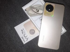 A Vivo Yo2t with 4GB of RAM and 64GB of ROM, model V2252, is for sale.