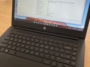 An HP laptop in very good condition with full battery capacity is for sale for 25000 Rs.