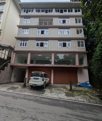 Roadside commercial space ready to move in at 6th mile roadside next to Hotel royal potala.