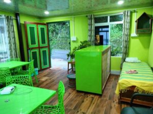 A newly constructed roadside restaurant/cafe available for rent.