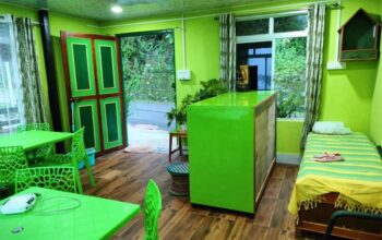 A newly constructed roadside restaurant/cafe available for rent.