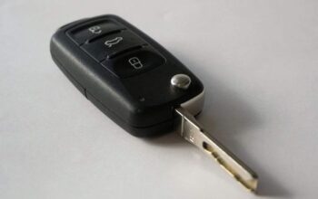 Baleno car key lost near Dikchu Bazar, reward offered.