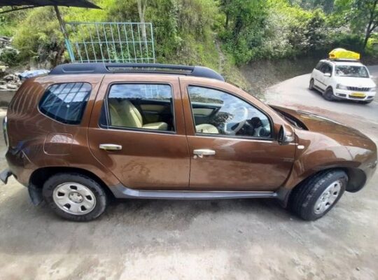 Well-maintained Duster RXL 85 PS 2015 model for sale.