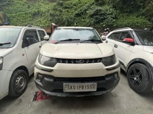 Diwali offer on Mahindra KUV 100 with zero down payment finance.