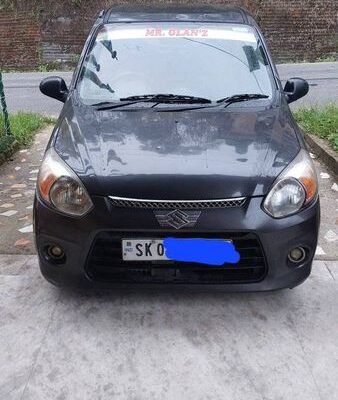 A 2018 model Alto LXI is for sale for Rs 2,10,000, with 42,000 km driven, located in Namchi.