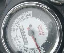 A Royal Enfield motorcycle from August 2017 is for sale for a negotiable price of Rs 1.25 lakhs, with 21,000 km driven and documents valid until 2025.