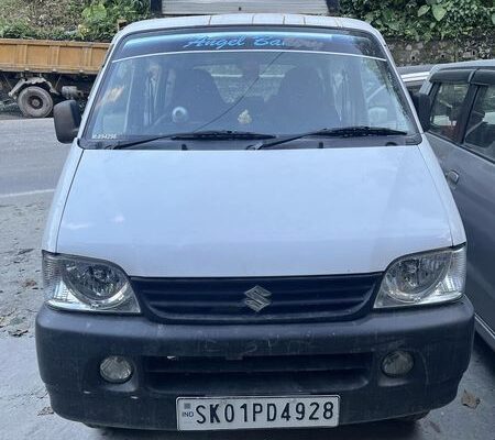 A Maruti Suzuki Echo, 2019 model, 7-seater with a private number is available.