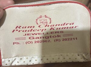 A person’s mother lost her wallet in Namnang while traveling to Deorali.