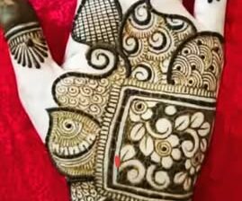 Get a bumper offer on stunning henna designs.