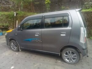 A 2017 model VXI WagonR 01 taxi is for sale with a down payment option.