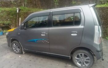 A 2017 model VXI WagonR 01 taxi is for sale with a down payment option.