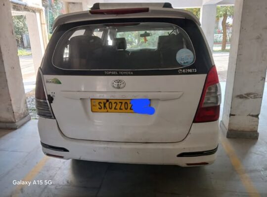 2016 model Innova for sale.