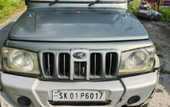 A Bolero, 2011 model, with 96000 km and in very good condition, is for sale in Sikkim.