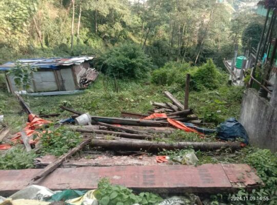 Flat land is for sale on the Bojoghari side, 2 minutes down, with no cutting.