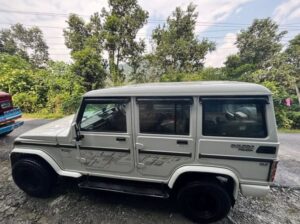 A 2017 model vehicle is for urgent sale.