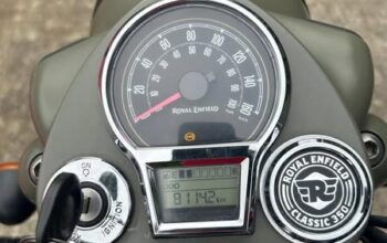 Royal Enfield 350 classic 2022 model, only 8000 km driven, in mint condition.