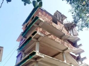 A 5-storey under construction building in Rangpo is available for rent/lease.