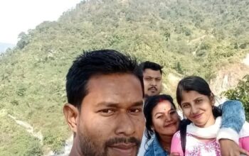 Pencil or charcoal sketch artist.