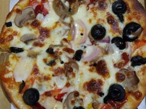 Job seeker for Indian, Chinese, Continental, and Tandoor cooking.