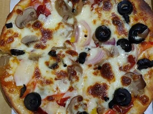 Job seeker for Indian, Chinese, Continental, and Tandoor cooking.